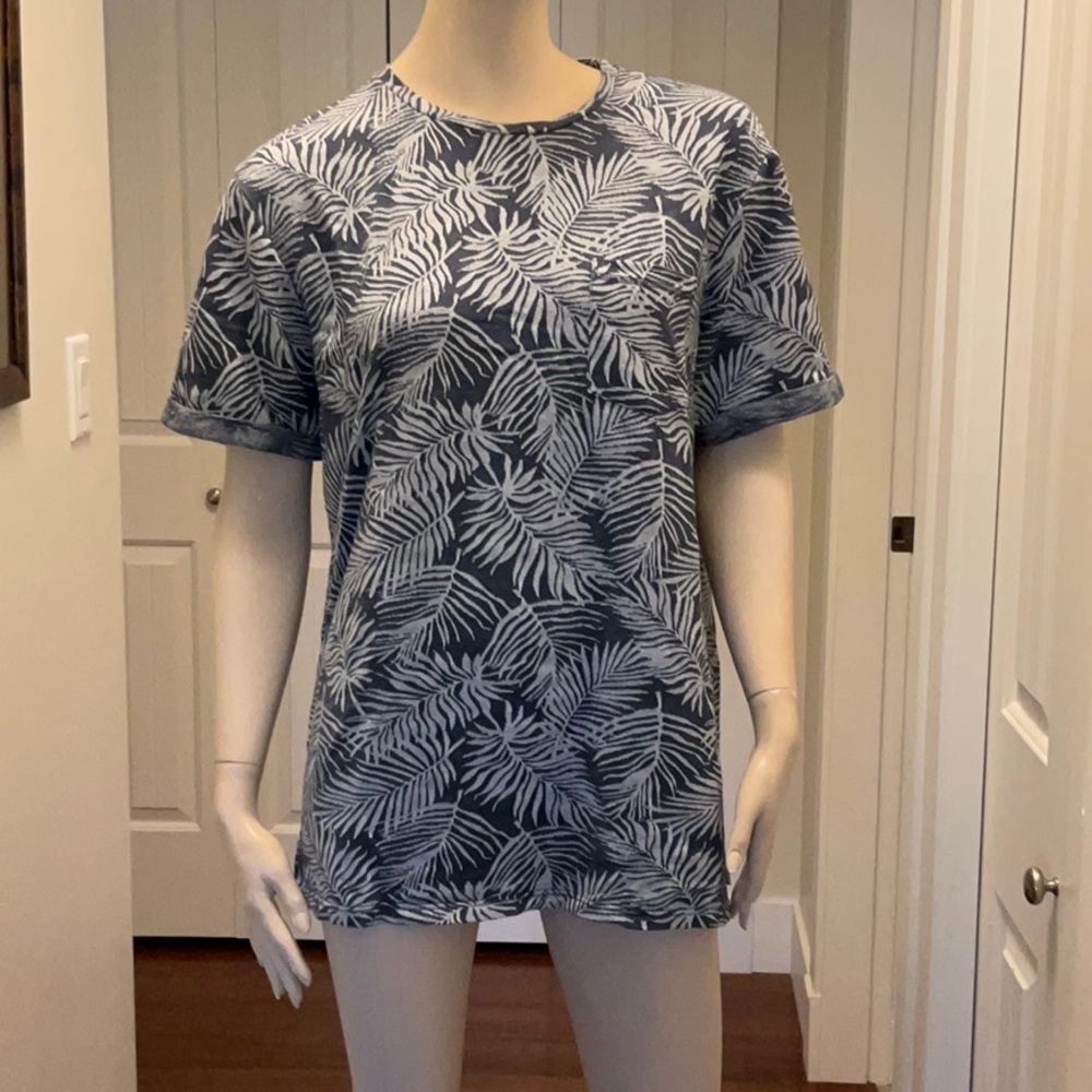 JACK AND JONES Men’s Leaf Print T Shirt Size L